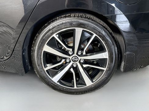 Used 2023 Nissan Maxima SL FWD image 37