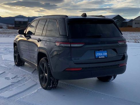 Certified 2023 Jeep Grand Cherokee Limited w/ Luxury Tech Group II image 7