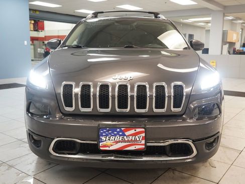 Used 2017 Jeep Cherokee Limited w/ Luxury Group image 17