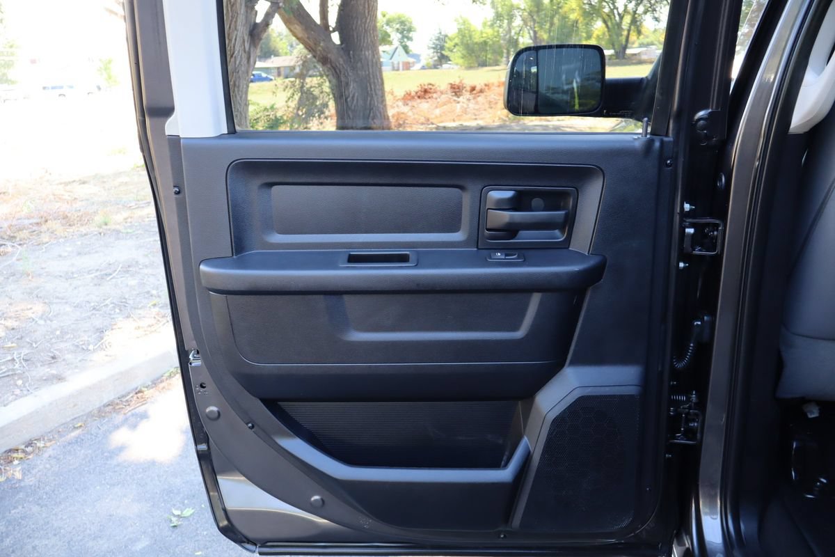 Used 2014 RAM 2500 Tradesman w/ Chrome Appearance Group AWD/4WD image 24