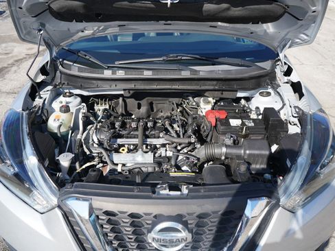 Used 2020 Nissan Kicks SR w/ SR Premium Package image 70