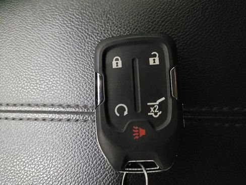 Used 2022 GMC Terrain SLT w/ Tech Package image 32