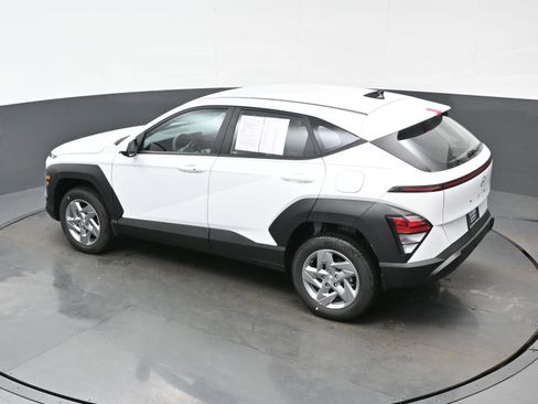 Certified 2026 Hyundai Kona SE image 39