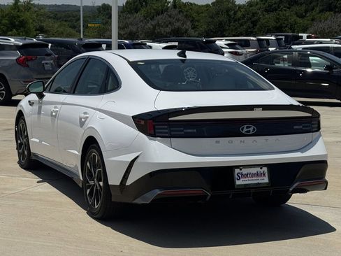 Used 2025 Hyundai Sonata SEL FWD image 4