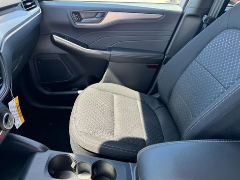 New 2025 Ford Escape Active w/ Cold Weather Package image 8