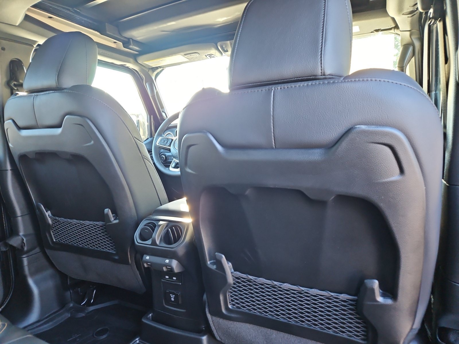 New 2027 Jeep Wrangler Unlimited Sahara AWD/4WD image 18