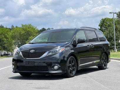 Used 2015 Toyota Sienna SE Premium