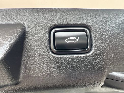 Certified 2025 Kia Seltos EX w/ EX Sunroof Package AWD/4WD image 15