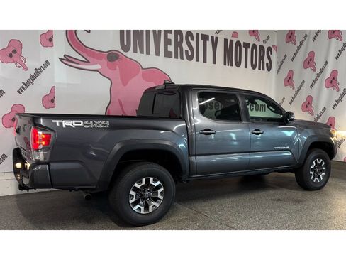 Used 2021 Toyota Tacoma TRD Off-Road image 10