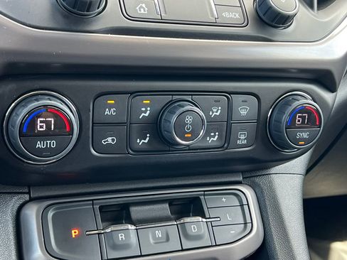Certified 2023 GMC Acadia AT4 w/ Technology Package AWD/4WD image 35