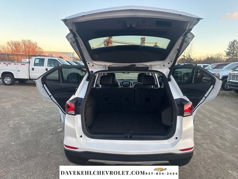 Used 2023 Chevrolet Equinox Premier image 13