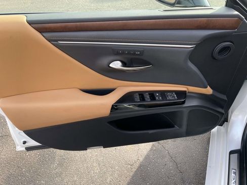 Used 2024 Lexus ES 350 w/ Premium Package image 26