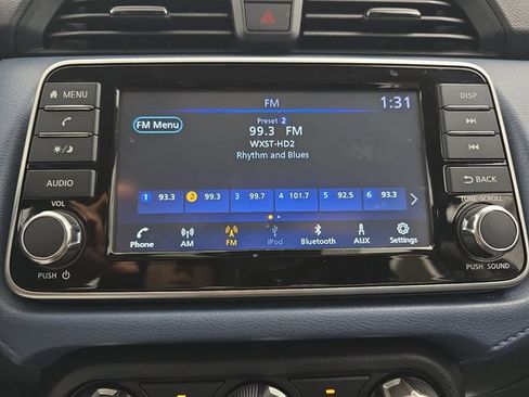 Used 2025 Nissan Versa SV w/ Trunk Package FWD image 22