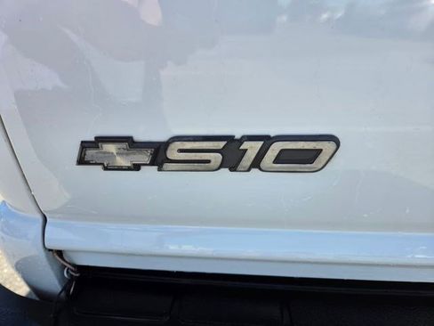 Used 2003 Chevrolet S10 Pickup LS w/ LS Preferred Equipment Group AWD/4WD image 19