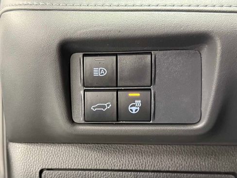 Used 2021 Toyota Highlander Limited image 21