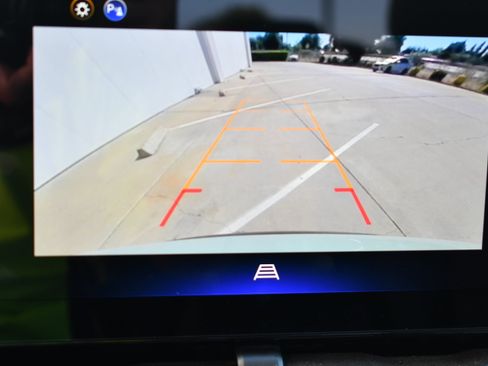 Used 2026 Chevrolet Equinox LT w/ Convenience Package II FWD image 16