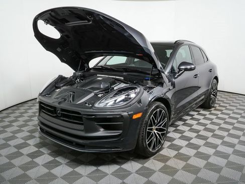 New 2026 Porsche Macan GTS image 35