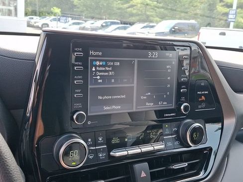 Used 2021 Toyota Highlander L AWD/4WD image 28