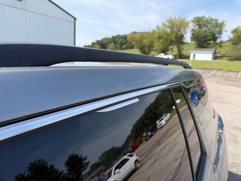Used 2026 Chevrolet Traverse LT w/ Sun and Wheel Package AWD/4WD image 16