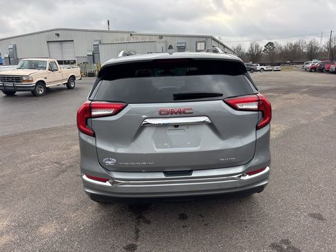 Used 2024 GMC Terrain Denali w/ Denali Premium Package image 5