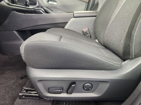 Used 2023 Nissan Rogue SV image 11