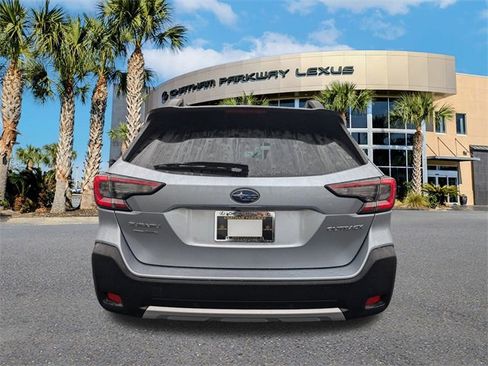 Used 2023 Subaru Outback Limited image 6