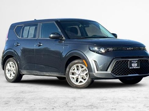Certified 2023 Kia Soul LX w/ LX Technology Package image 2