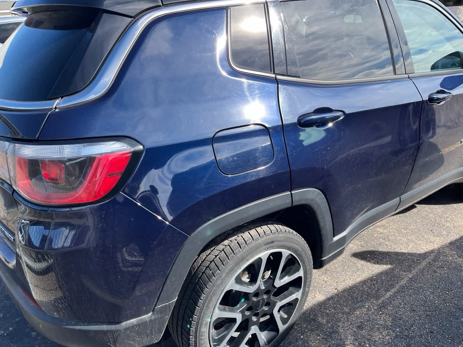 Used 2018 Jeep Compass Limited w/ Safe & Security Group AWD/4WD image 14