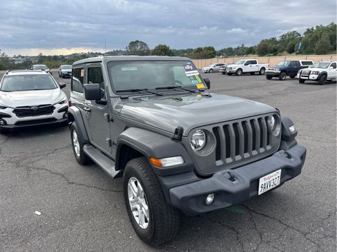 Used 2022 Jeep Wrangler Sport S image 3