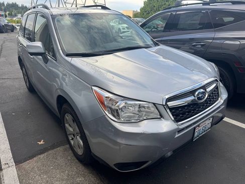 Used 2015 Subaru Forester 2.5i Premium AWD/4WD image 8