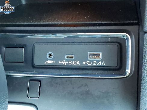 Used 2024 Subaru Ascent Premium w/ Convenience Package image 25