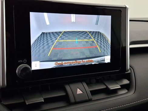 Used 2023 Toyota RAV4 XLE AWD/4WD image 7