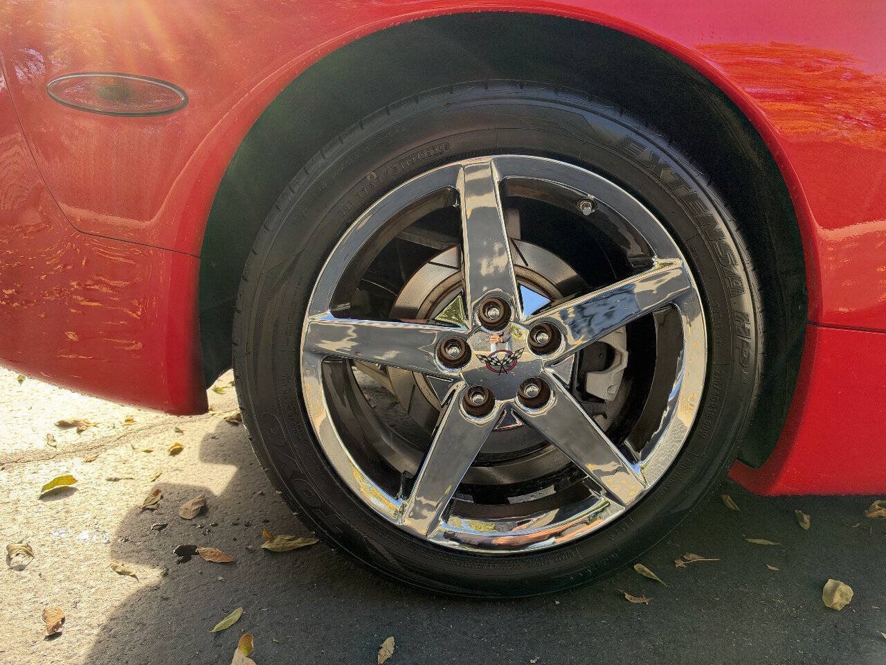 Used 1998 Chevrolet Corvette Coupe RWD image 18