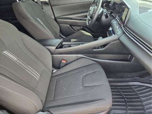 Used 2024 Hyundai Elantra SEL w/ Convenience Package FWD image 13