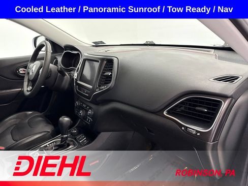 Used 2022 Jeep Cherokee Trailhawk w/ Sun, Sound & Nav Group AWD/4WD image 18