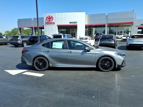 New 2026 Toyota Camry SE FWD image 2