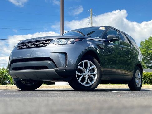 Used 2018 Land Rover Discovery SE AWD/4WD image 2
