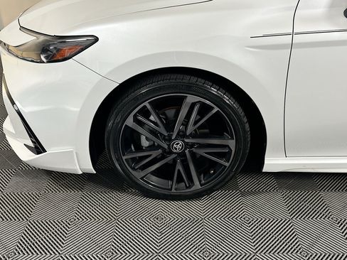 Used 2025 Toyota Camry XSE FWD image 11