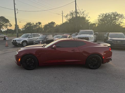 Used 2021 Chevrolet Camaro LT image 13