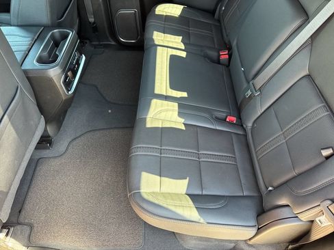Used 2024 Chevrolet Silverado 2500 High Country w/ Technology Package AWD/4WD image 28