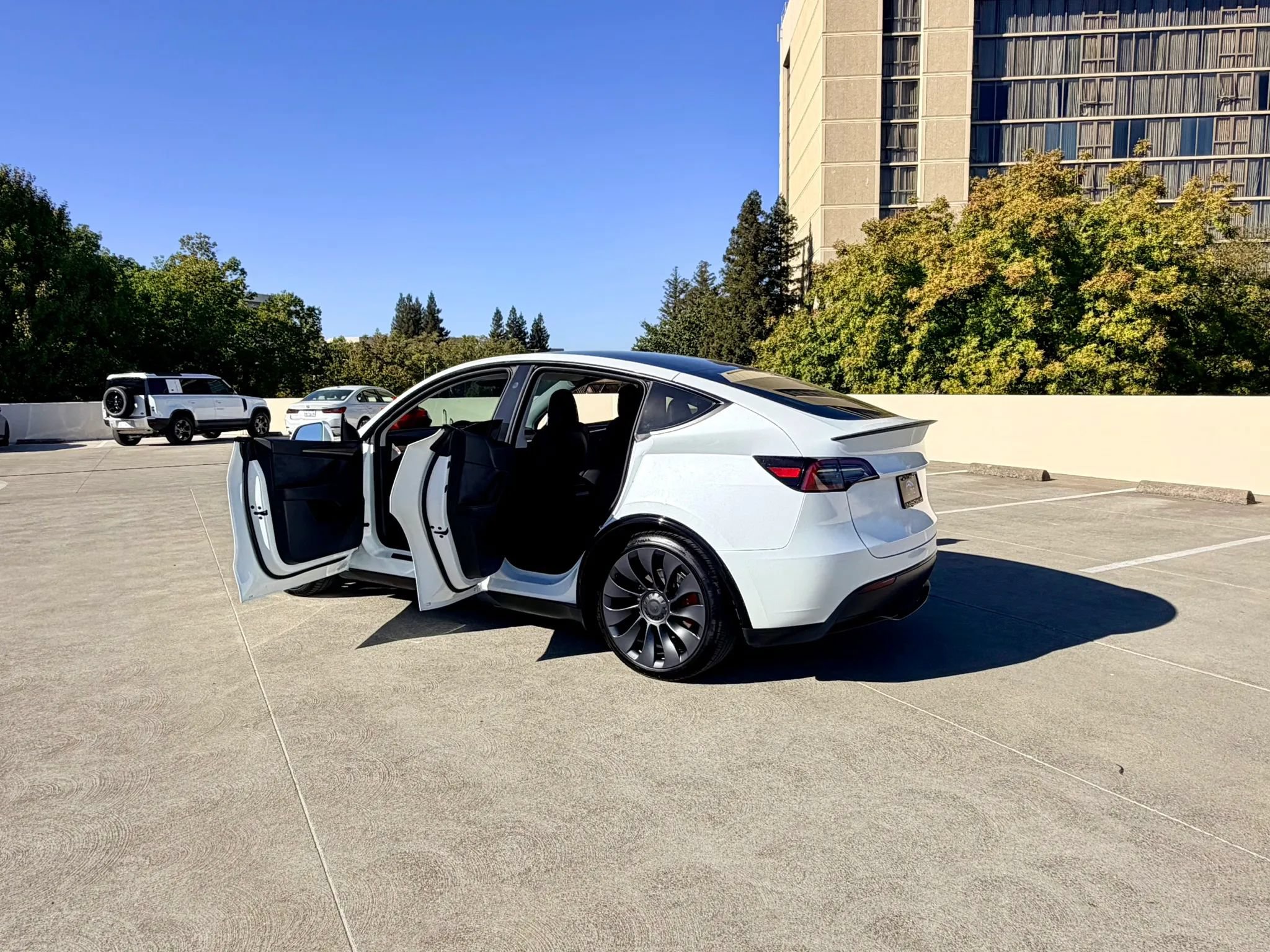 Used 2024 Tesla Model Y Performance AWD/4WD image 45