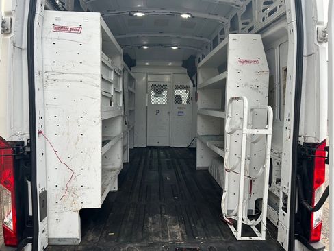 Used 2020 Ford Transit 250 148 High Roof Extended image 21