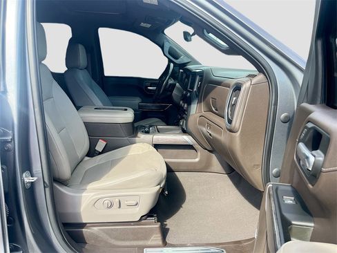 Used 2022 Chevrolet Silverado 1500 LTZ w/ LTZ Premium Package image 31