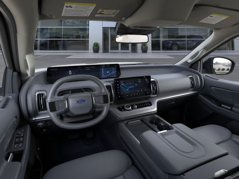 New 2026 Ford Expedition Active AWD/4WD image 9