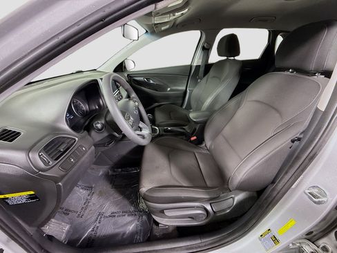 Used 2018 Hyundai Elantra GT image 21