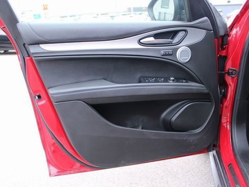 Used 2024 Alfa Romeo Stelvio Ti image 10