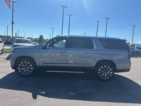 New 2026 Chevrolet Suburban High Country w/ Sun And Tow Package image 6