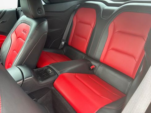 Used 2018 Chevrolet Camaro SS RWD image 16