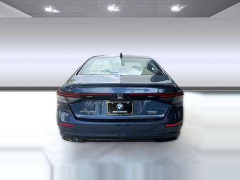 Used 2024 Honda Accord Touring image 9