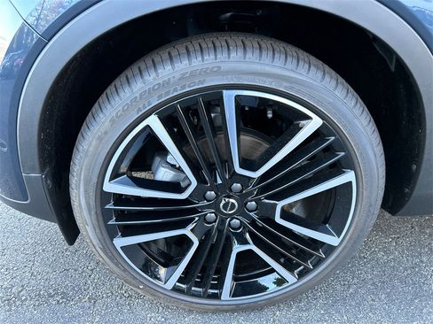 New 2026 Volvo XC40 B5 Ultra w/ Climate Package image 8